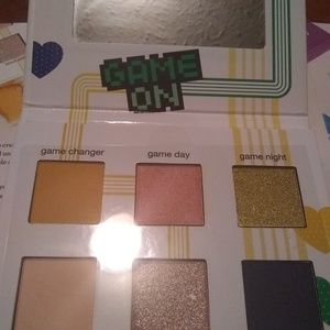 Tetris x ipsy game on eyeshadow palette